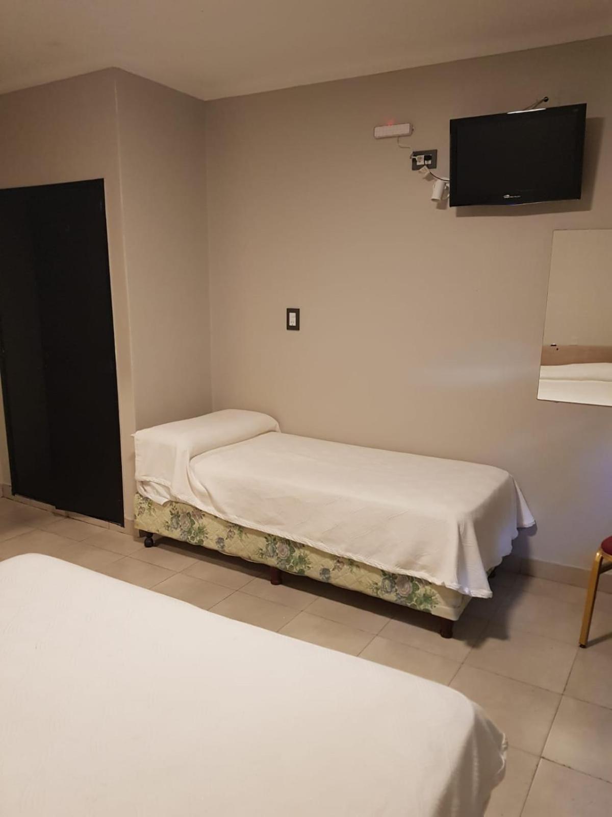 סלטה Hotel Marilian II מראה חיצוני תמונה