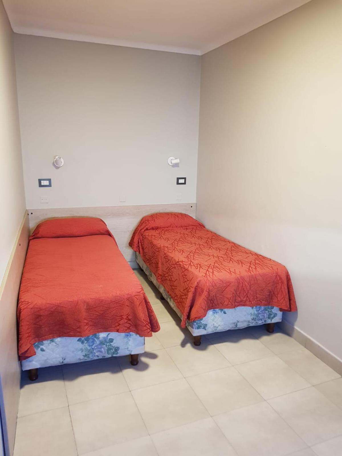 סלטה Hotel Marilian II מראה חיצוני תמונה
