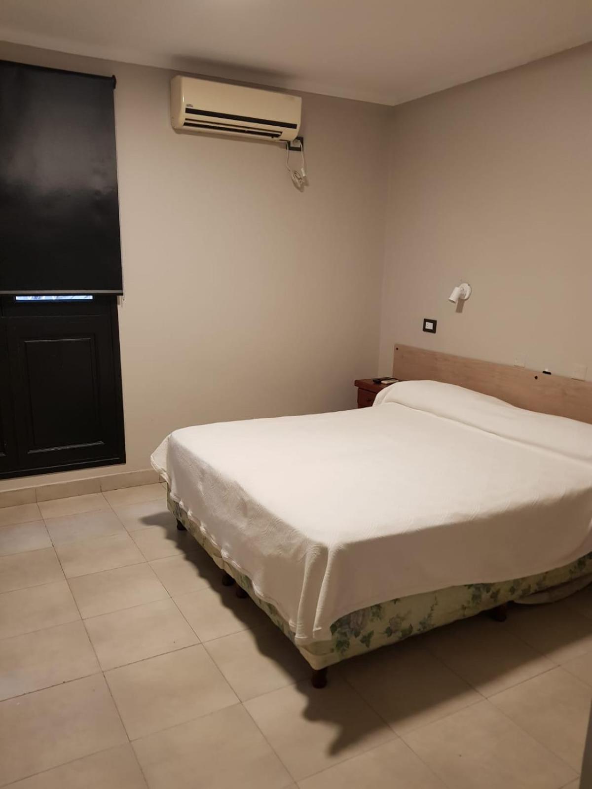 סלטה Hotel Marilian II מראה חיצוני תמונה