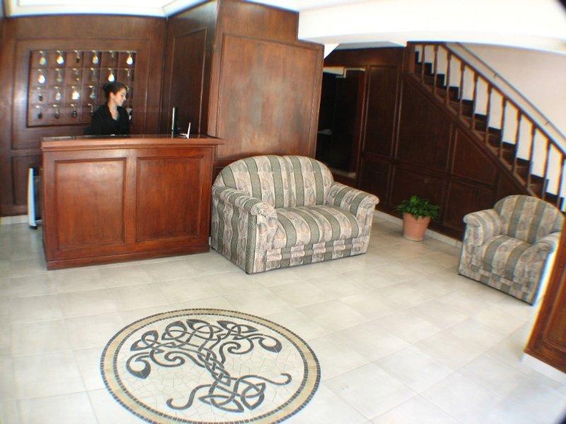 סלטה Hotel Marilian II מראה חיצוני תמונה