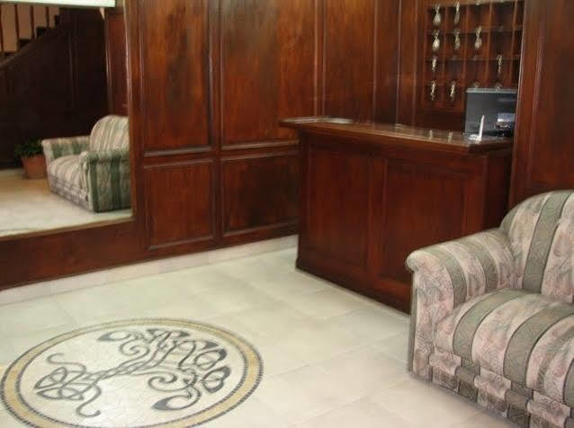 סלטה Hotel Marilian II מראה חיצוני תמונה